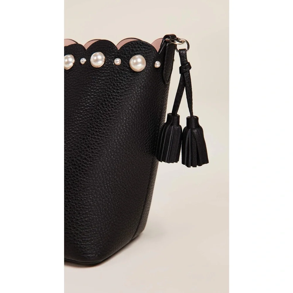 Kate Spade • Hayes Street Pearl Vanessa Bucket Bag black pebbled leather purse
